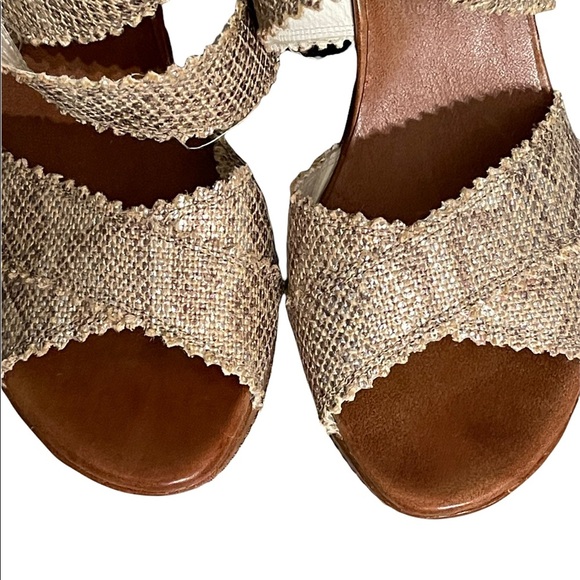 Stuart Weitzman platform tan/brown wedges size 10M - Picture 6 of 12